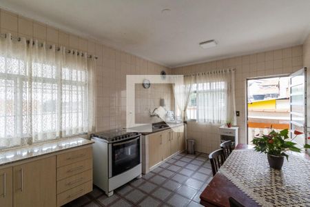 Casa à venda com 231m², 5 quartos e 6 vagas Casa à venda com 231m², 5 quartos e 6 vagasCasa 1 - Cozinha