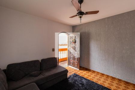 Casa à venda com 231m², 5 quartos e 6 vagas Casa à venda com 231m², 5 quartos e 6 vagasCasa 2 - Sala