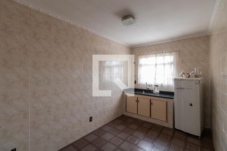 Casa à venda com 231m², 5 quartos e 6 vagas Casa à venda com 231m², 5 quartos e 6 vagasCasa 2 - Cozinha