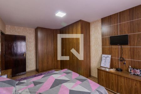 Casa à venda com 231m², 5 quartos e 6 vagas Casa à venda com 231m², 5 quartos e 6 vagasCasa 2 - Quarto 1