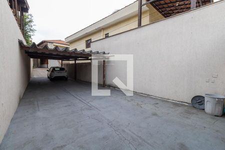 Casa à venda com 231m², 5 quartos e 6 vagas Casa à venda com 231m², 5 quartos e 6 vagasGaragem
