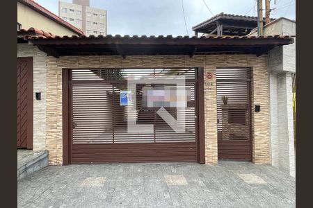 Casa à venda com 231m², 5 quartos e 6 vagas Casa à venda com 231m², 5 quartos e 6 vagasFachada+Placa