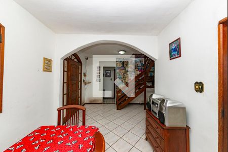 Sala 1 de casa à venda com 5 quartos, 180m² em Betânia, Belo Horizonte