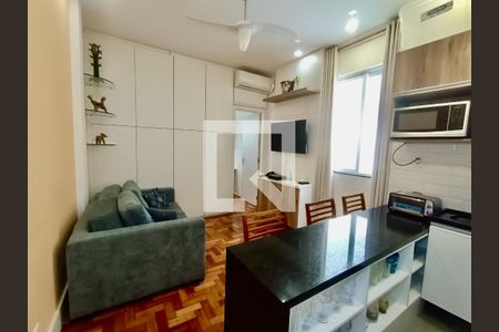 Sala de apartamento à venda com 1 quarto, 28m² em Leblon, Rio de Janeiro