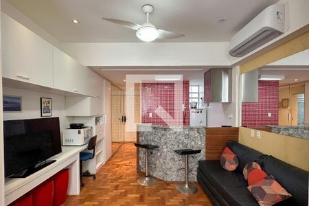 Sala de kitnet/studio à venda com 1 quarto, 27m² em Copacabana, Rio de Janeiro