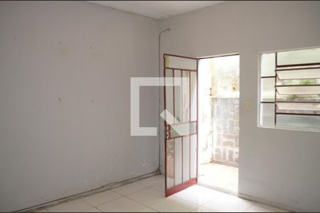 sala de casa à venda com 2 quartos, 58m² em Goiânia, Belo Horizonte