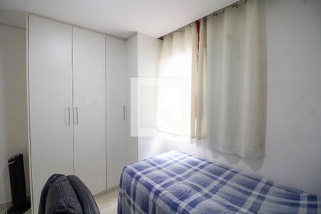 Quarto de apartamento à venda com 2 quartos, 56m² em Vila Osasco, Osasco