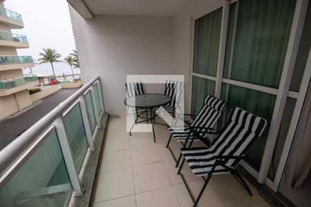 Apartamento à venda com 90m², 2 quartos e 1 vaga Apartamento à venda com 90m², 2 quartos e 1 vagaVaranda