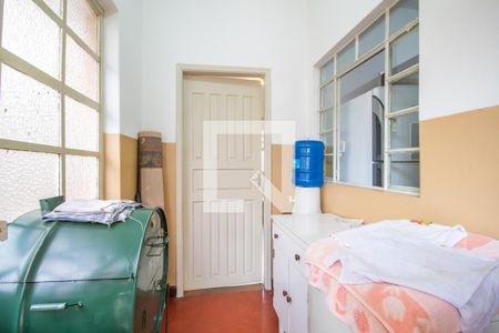 Casa à venda com 376m², 1 quarto e 2 vagas Casa à venda com 376m², 1 quarto e 2 vagasÁrea de Serviço