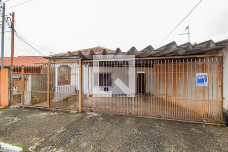 Casa à venda com 376m², 1 quarto e 2 vagas Casa à venda com 376m², 1 quarto e 2 vagasFachada