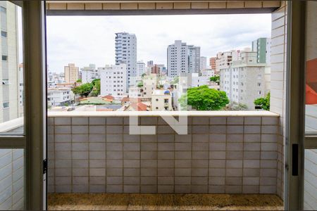 Varanda de apartamento à venda com 1 quarto, 51m² em Anchieta, Belo Horizonte