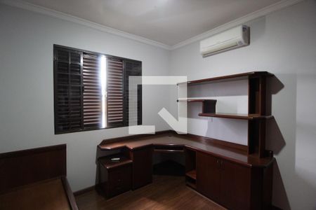 Quarto 1 de casa para alugar com 3 quartos, 265m² em Jardim Karaíba, Uberlândia