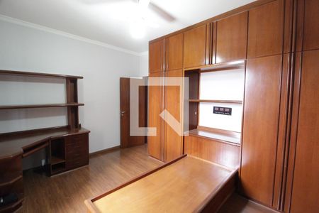 Quarto 2 de casa para alugar com 3 quartos, 265m² em Jardim Karaíba, Uberlândia