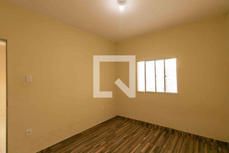 Quarto 1 de casa para alugar com 2 quartos, 105m² em Santa Terezinha, Belo Horizonte