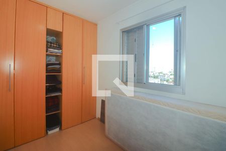 Quarto de apartamento à venda com 2 quartos, 64m² em Sarandi, Porto Alegre