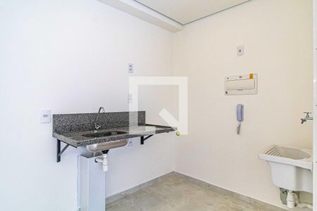 Cozinha de apartamento para alugar com 1 quarto, 31m² em Vila Sônia, São Paulo