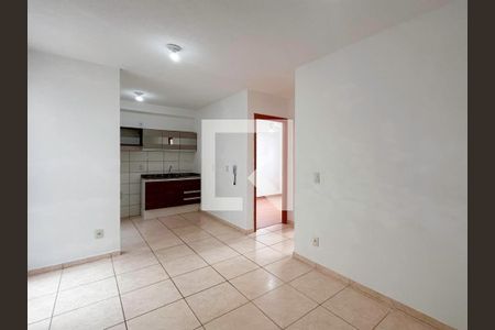 Sala de apartamento para alugar com 2 quartos, 44m² em Chacaras Reunidas Santa Terezinha, Contagem