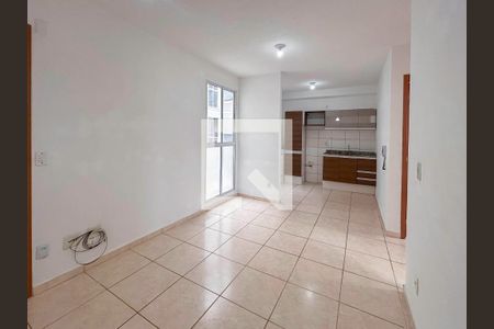 Sala de apartamento para alugar com 2 quartos, 44m² em Chacaras Reunidas Santa Terezinha, Contagem