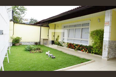 Jardim de Entrada - Garagem de casa à venda com 3 quartos, 1010m² em Anil, Rio de Janeiro