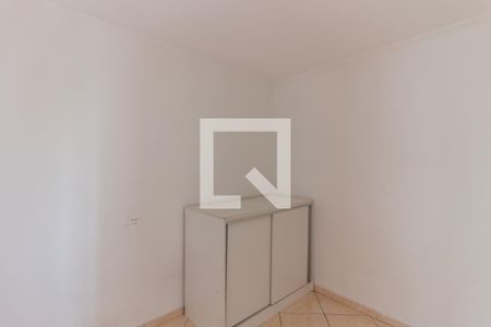 Quarto 2 de apartamento para alugar com 2 quartos, 48m² em Vila Carmosina, São Paulo