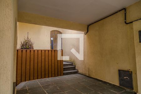 Casa à venda com 210m², 3 quartos e 3 vagas Casa à venda com 210m², 3 quartos e 3 vagasGaragem