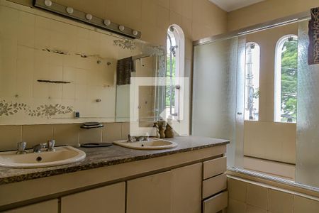 Casa à venda com 210m², 3 quartos e 3 vagas Casa à venda com 210m², 3 quartos e 3 vagasBanheiro da Suíte