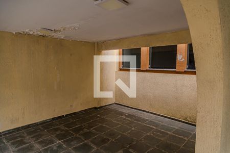 Casa à venda com 210m², 3 quartos e 3 vagas Casa à venda com 210m², 3 quartos e 3 vagasGaragem