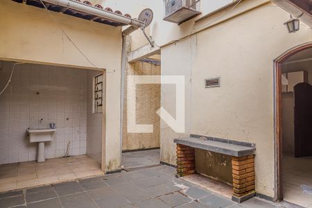 Casa à venda com 210m², 3 quartos e 3 vagas Casa à venda com 210m², 3 quartos e 3 vagasQuintal