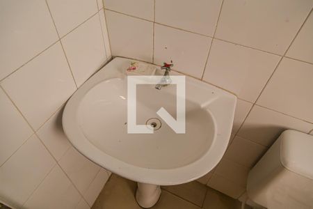 Casa à venda com 210m², 3 quartos e 3 vagas Casa à venda com 210m², 3 quartos e 3 vagasBanheiro de Serviço - Pia