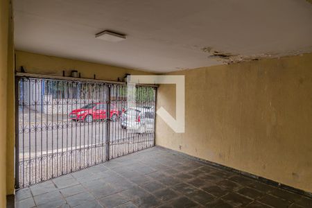 Casa à venda com 210m², 3 quartos e 3 vagas Casa à venda com 210m², 3 quartos e 3 vagasGaragem