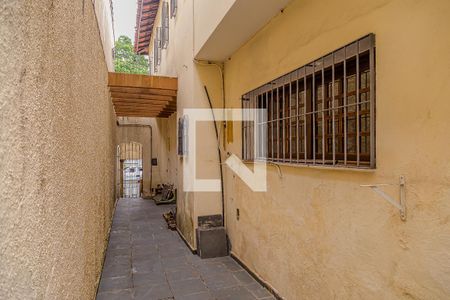 Casa à venda com 210m², 3 quartos e 3 vagas Casa à venda com 210m², 3 quartos e 3 vagasCorredor