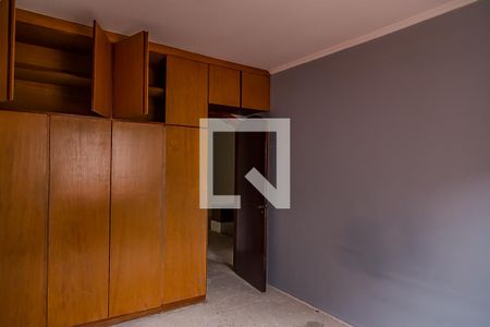 Casa à venda com 210m², 3 quartos e 3 vagas Casa à venda com 210m², 3 quartos e 3 vagasQuarto 2