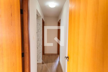 Corredor de apartamento para alugar com 3 quartos, 94m² em Palmares, Belo Horizonte