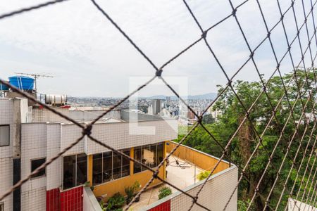 Vista da Sala de apartamento para alugar com 3 quartos, 94m² em Palmares, Belo Horizonte