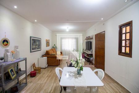 Sala  de casa para alugar com 3 quartos, 140m² em Jardim Elvira, Osasco