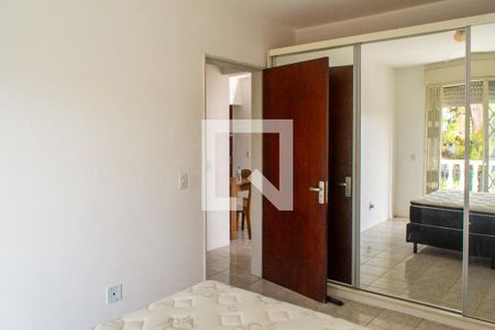 Quarto 1  de apartamento para alugar com 2 quartos, 61m² em Teresópolis, Porto Alegre