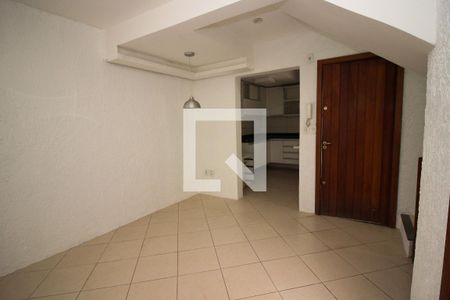 Sala de casa de condomínio à venda com 3 quartos, 103m² em Guarujá, Porto Alegre