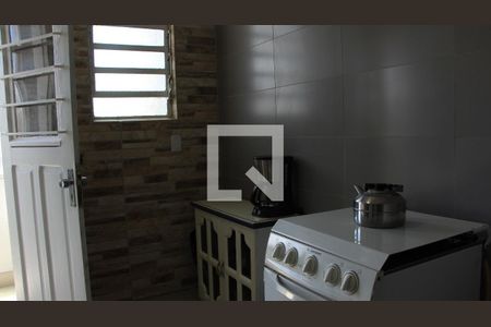 Cozinha de apartamento à venda com 3 quartos, 90m² em Floresta, Porto Alegre