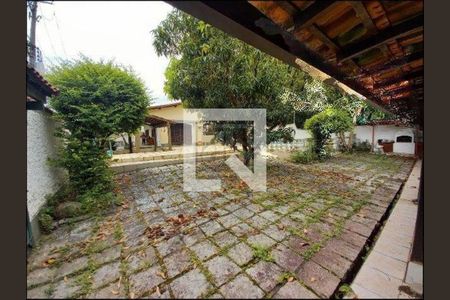 Casa à venda com 3 quartos, 211m² em Taquara, Rio de Janeiro