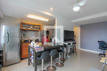 Sala + Cozinha integrada de apartamento à venda com 2 quartos, 90m² em Barra da Tijuca, Rio de Janeiro