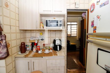 Cozinha de apartamento à venda com 3 quartos, 60m² em Sagrada Família, Belo Horizonte