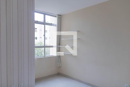 Sala de apartamento à venda com 2 quartos, 65m² em João Pinheiro, Belo Horizonte