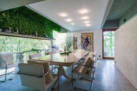 Sala de casa à venda com 5 quartos, 600m² em Jardim Viana, São Paulo