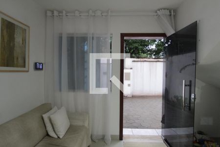 Sala de casa para alugar com 3 quartos, 90m² em Copacabana, Belo Horizonte