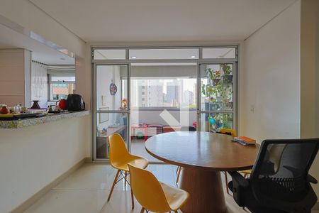 Sala de apartamento para alugar com 3 quartos, 90m² em Anchieta, Belo Horizonte