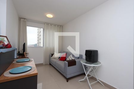 Sala de apartamento para alugar com 2 quartos, 44m² em Cidade São Mateus, São Paulo