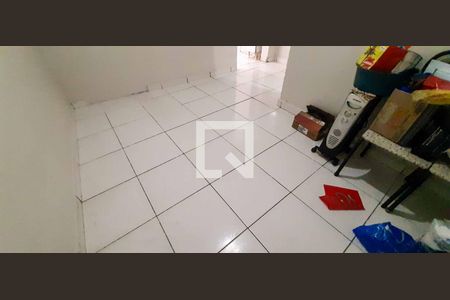 Quarto de casa para alugar com 1 quarto, 50m² em Ayrosa, Osasco