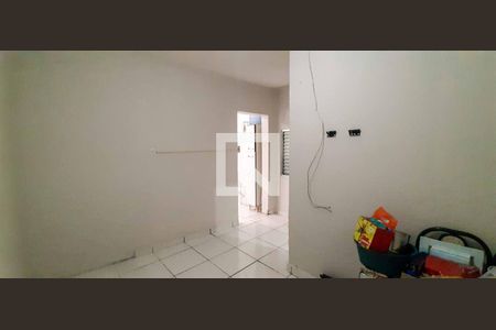 Quarto de casa para alugar com 1 quarto, 50m² em Ayrosa, Osasco