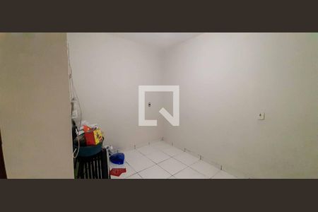 Quarto de casa para alugar com 1 quarto, 50m² em Ayrosa, Osasco