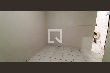 Quarto de casa para alugar com 1 quarto, 50m² em Ayrosa, Osasco